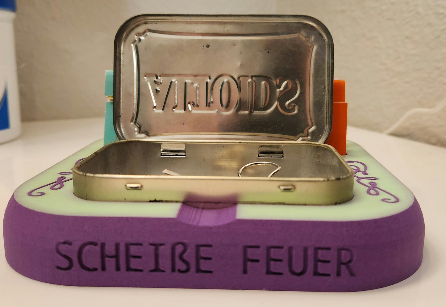 Scheisse Feuer matchbook station